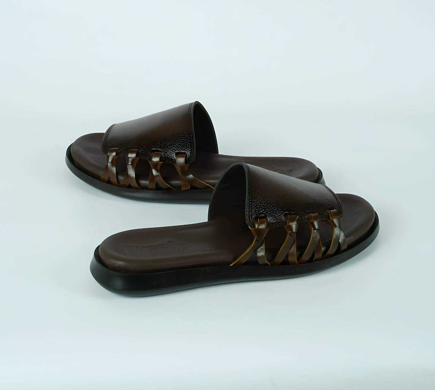 Sandales en Cuir Marron – Élégance et Confort